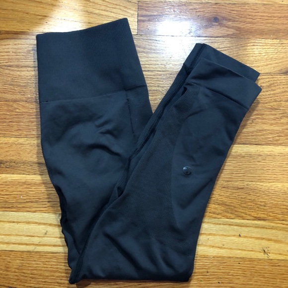 lululemon athletica Pants - Lululemon Zone in Crop Leggings Dark Gray 6